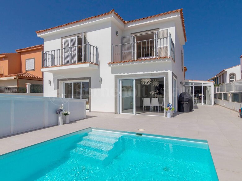 Stunning Luxury Villa Just 500m from the Beach.