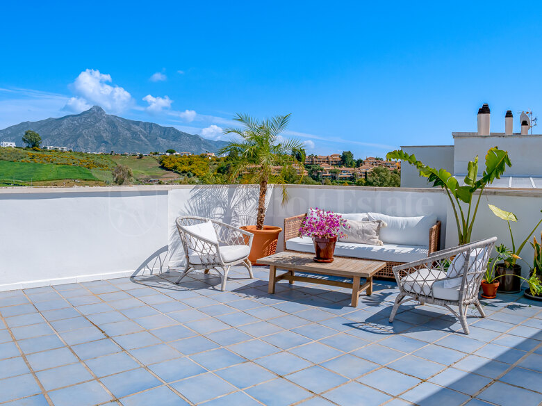Penthouse for sale in Terrazas del Rodeo, Nueva Andalucia