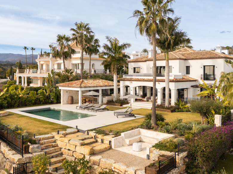 Exquisite Modern Andalusian Masterpiece with Panoramic Sea Views – Los Flamingos, Benahavís