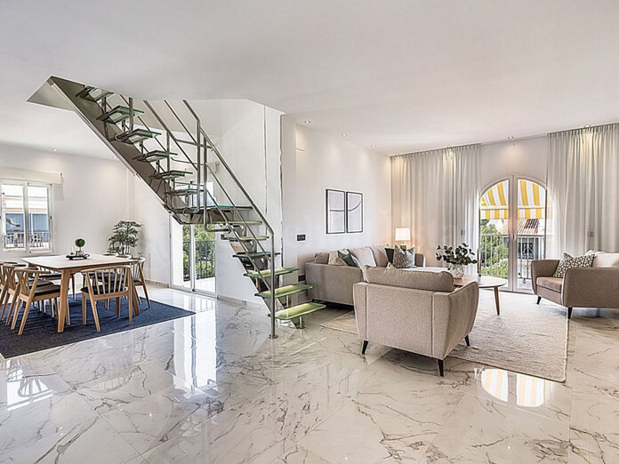 Duplex Penthouse i frontlinjen beach community