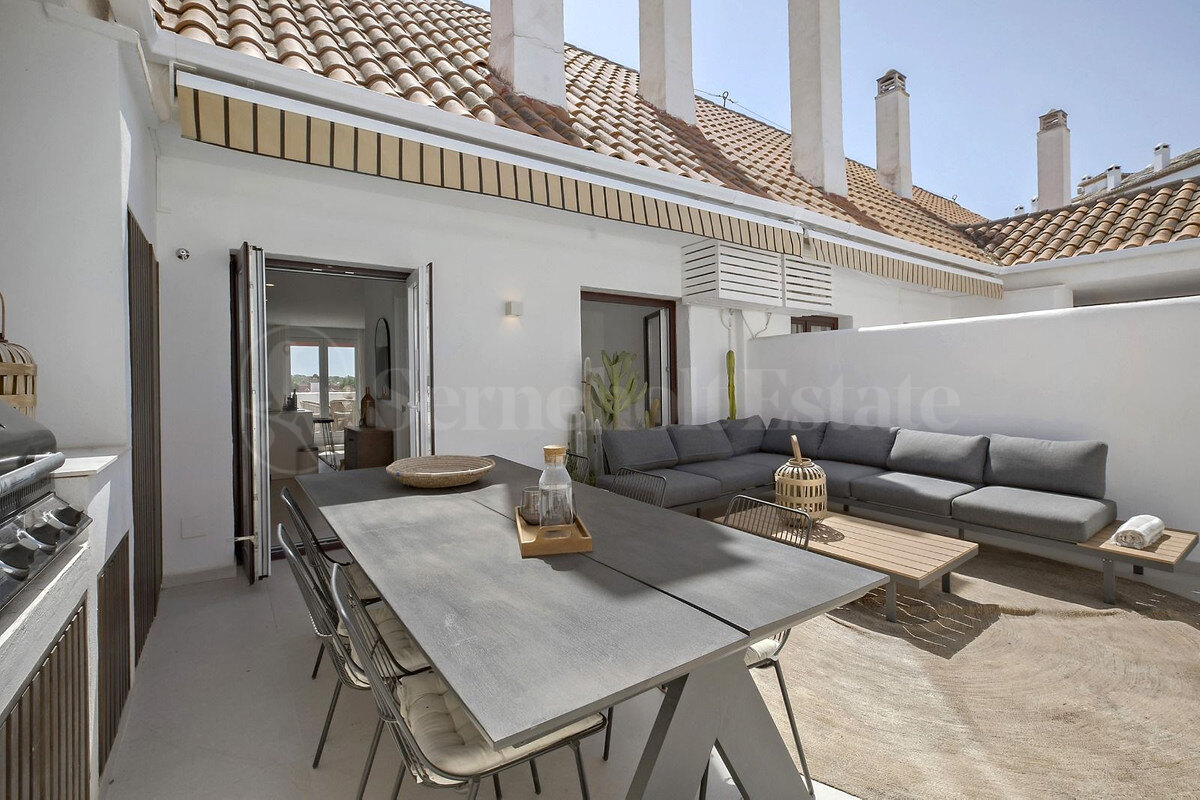 Apartment for sale in Nueva Andalucia, Marbella