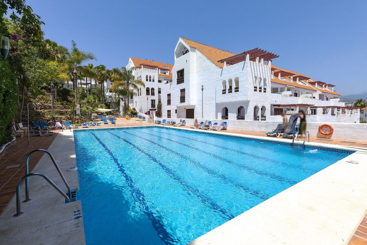 Apartment for sale in Nueva Andalucia, Marbella view