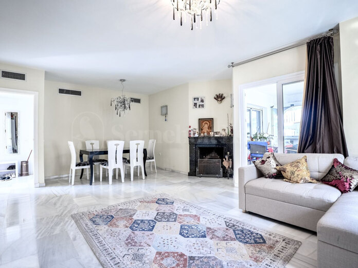 Apartment in Los Naranjos de Marbella to refurbish