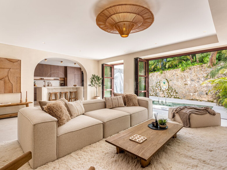 Elegant Andalusian Townhouse on Marbella Golden Mile