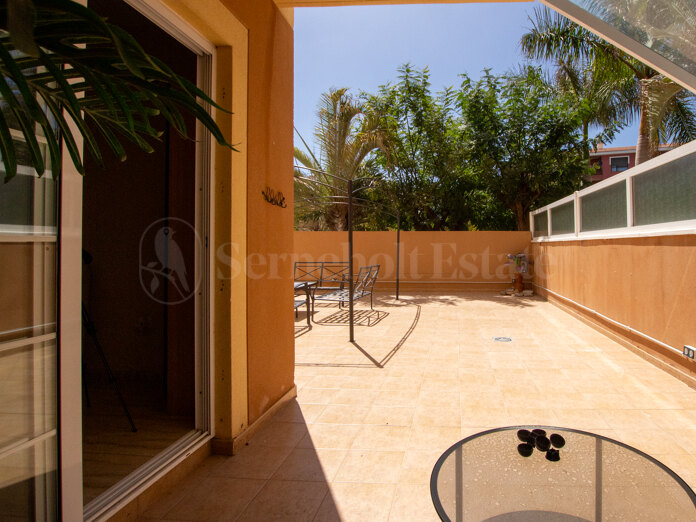 Elegante vivienda en el soleado Palm Mar con espectacular terraza de 140 m²