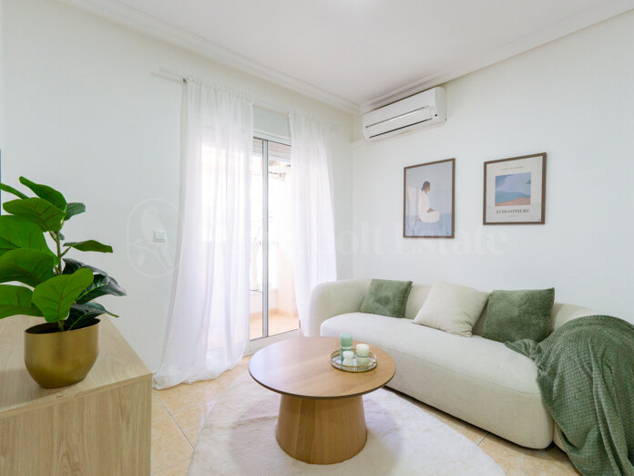 Stilvoll renovierte Zwei-Zimmer-Wohnung im Zentrum von Torrevieja