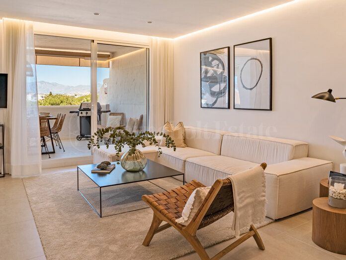 Zweistöckiges Penthouse zu verkaufen in El Dorado, Nueva Andalucia