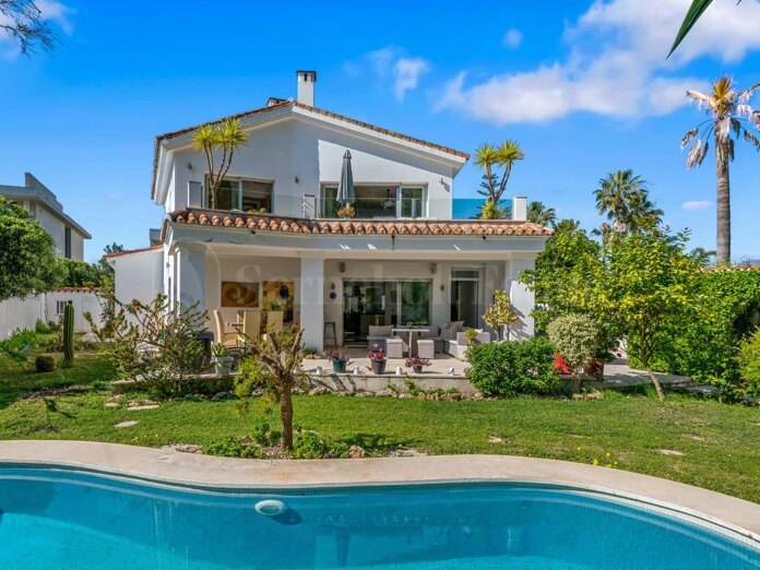Beachside villa in San Pedro