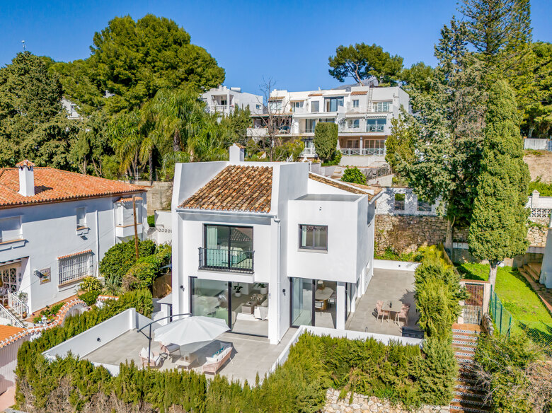 Villa for sale in Nueva Andalucia, Marbella