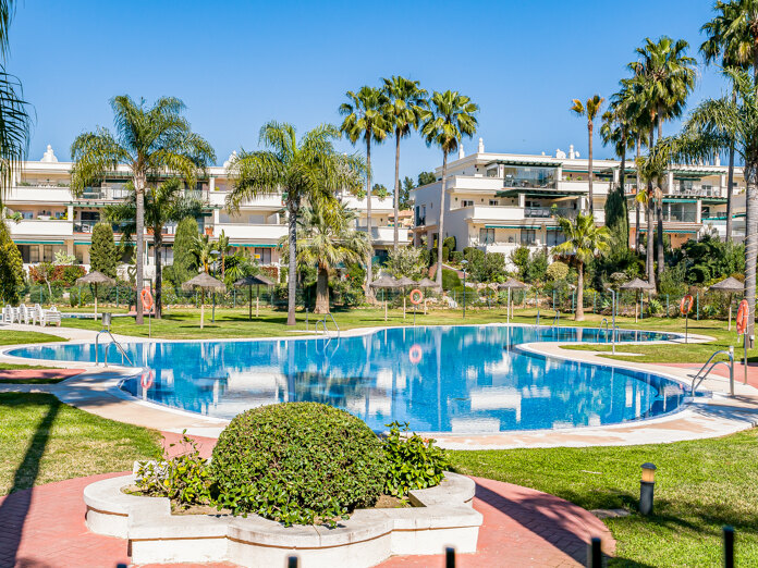 Ático en venta en Nueva Andalucia, Marbella