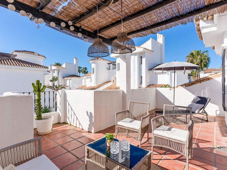 Duplex Penthouse for sale in Nueva Andalucia, Marbella