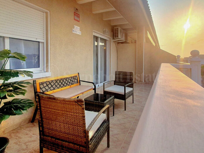 Modern Penthouse in the Heart of Torrevieja, Steps from the Beach