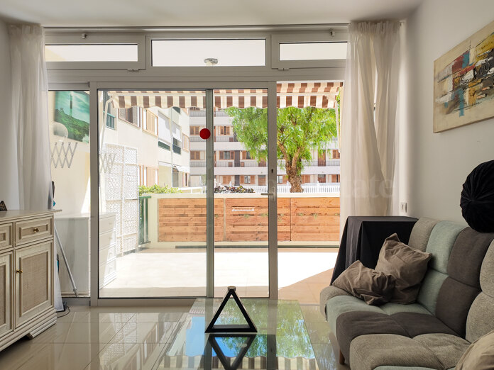 Strandnahe 2-Schlafzimmer-Wohnung mit sonniger Terrasse in Los Cristianos