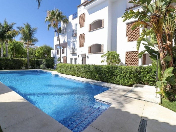 Apartamento en planta baja en venta - lado playa San Pedro