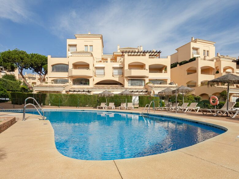 Underbar tre sovrum bottenvåning lägenhet i gated community Hacienda Elviria