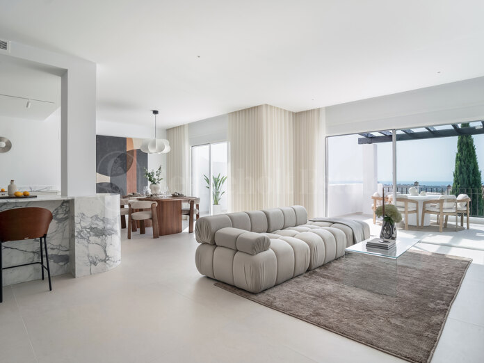 Corner Duplex Penthouse med privat Plunge Pool & Sea Views