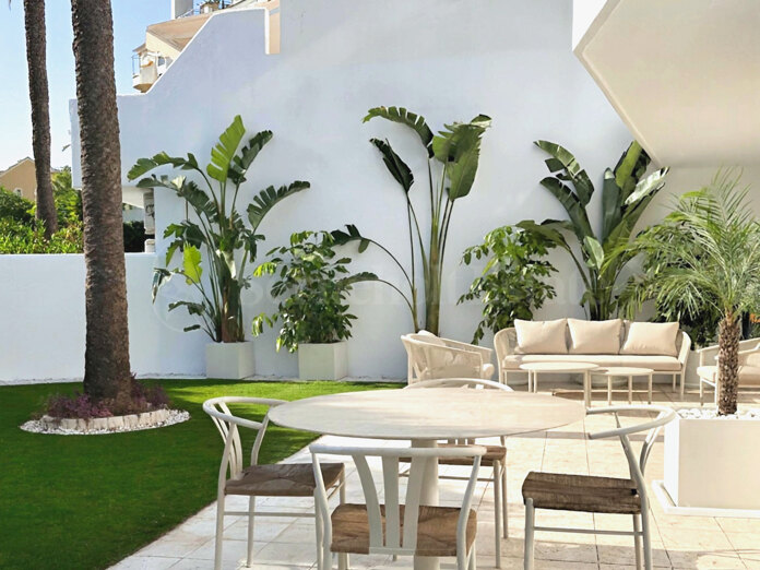 Erdgeschosswohnung zu verkaufen in Jardines de Andalucia, Nueva Andalucia
