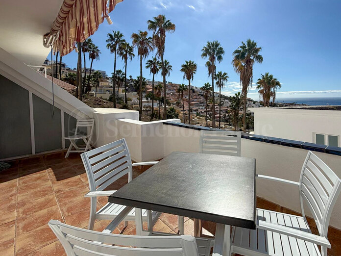 Fantástico apartamento dúplex con vistas al mar en Colina Blanca, Torviscas