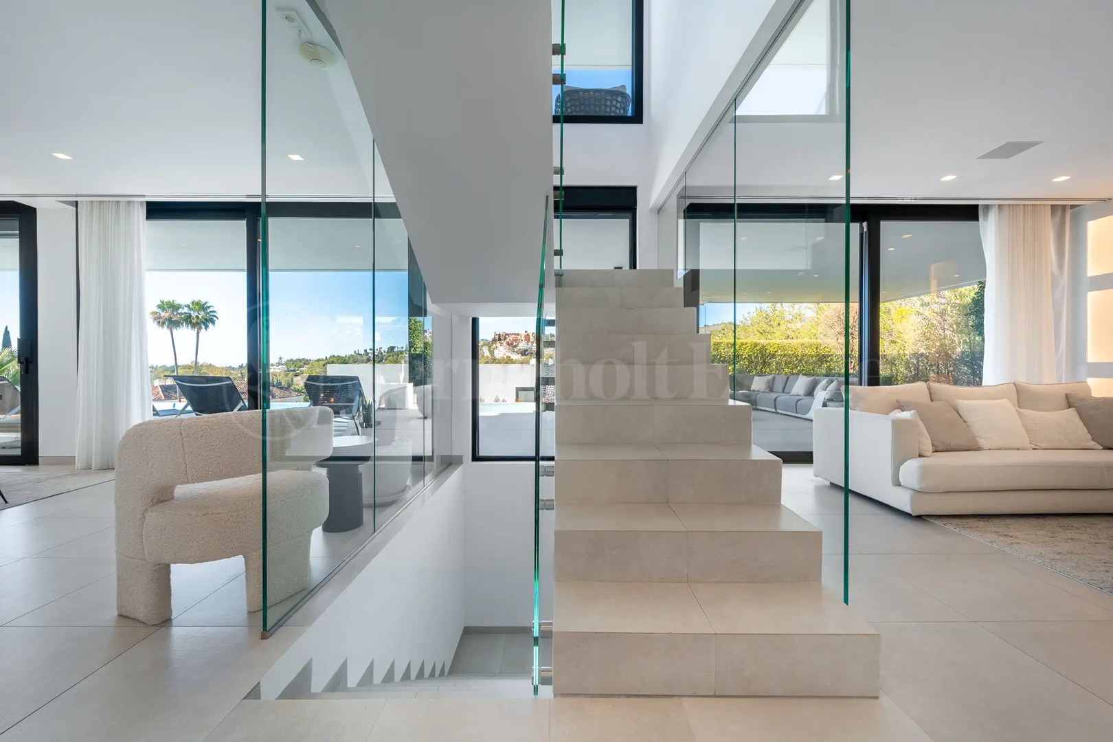House for sale in Nueva Andalucia, Marbella view