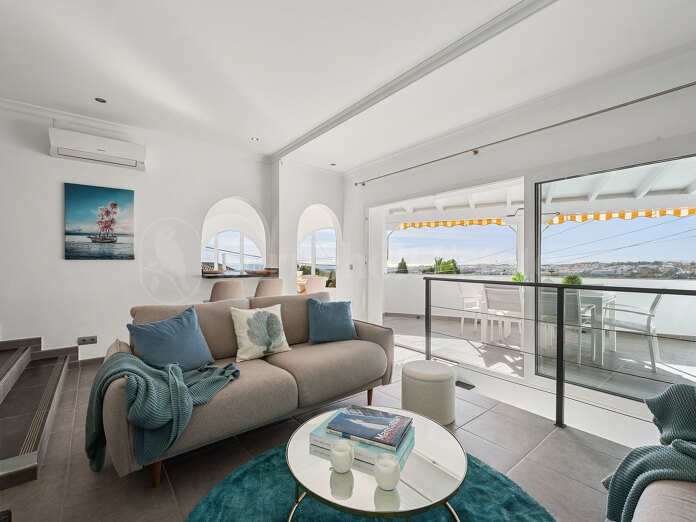 Three-Bedroom Home with Sea Views in Central La Campana