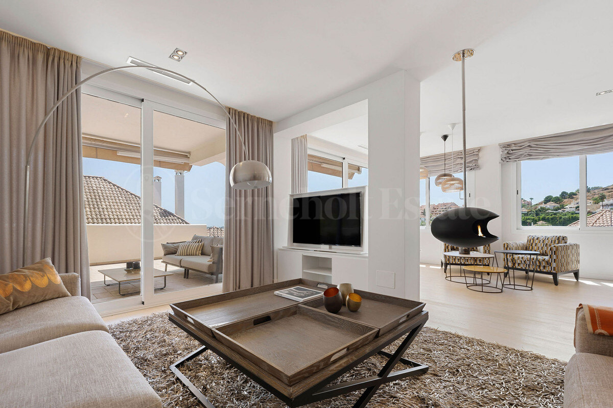 Apartment for sale in Nueva Andalucia, Marbella view