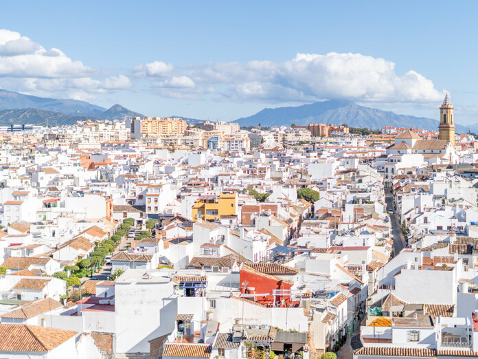 Urban Plot in Estepona Altstadt mit genehmigter Projekt- und Gebäudelizenz