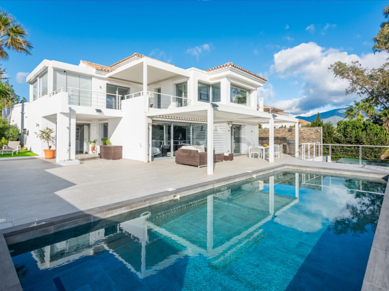 Villa i Nueva Andalucía