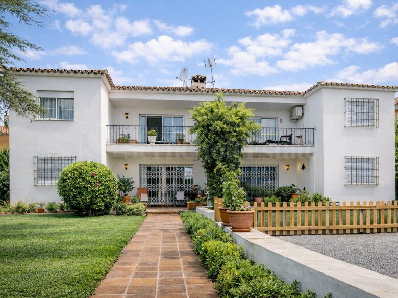 Apartment for sale in Nueva Andalucia, Marbella