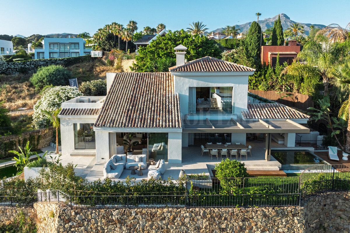 House for sale in Nueva Andalucia, Marbella view