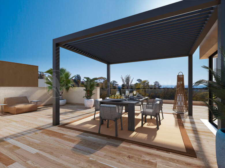 Spacious Penthouse with Sea and Golf Views in Nueva Andalucia
