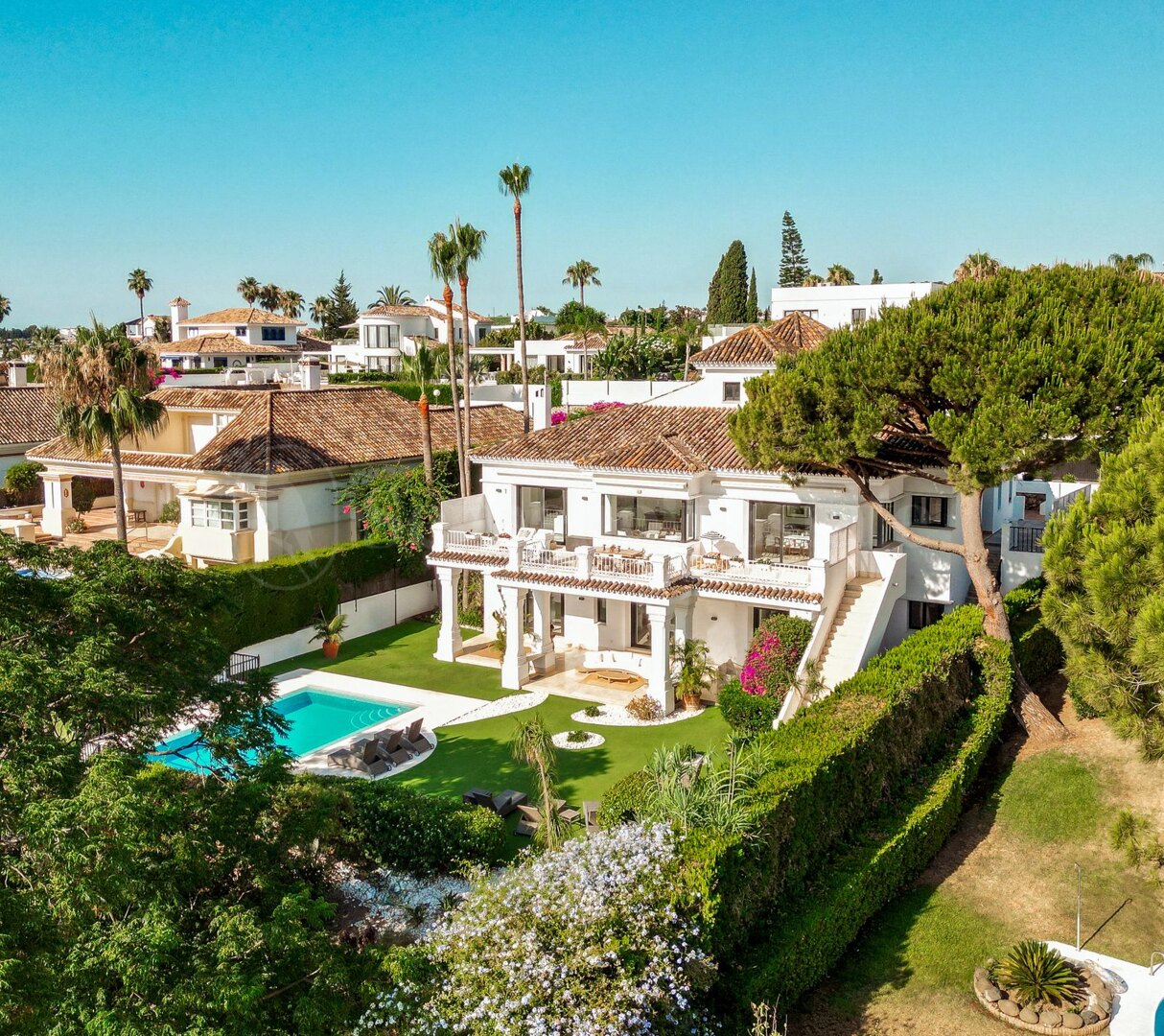 House for sale in Nueva Andalucia, Marbella view
