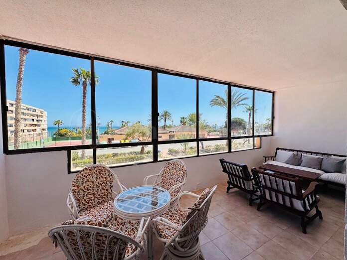 Bright Beachfront Apartment with Panoramic Sea Views in Torrevieja