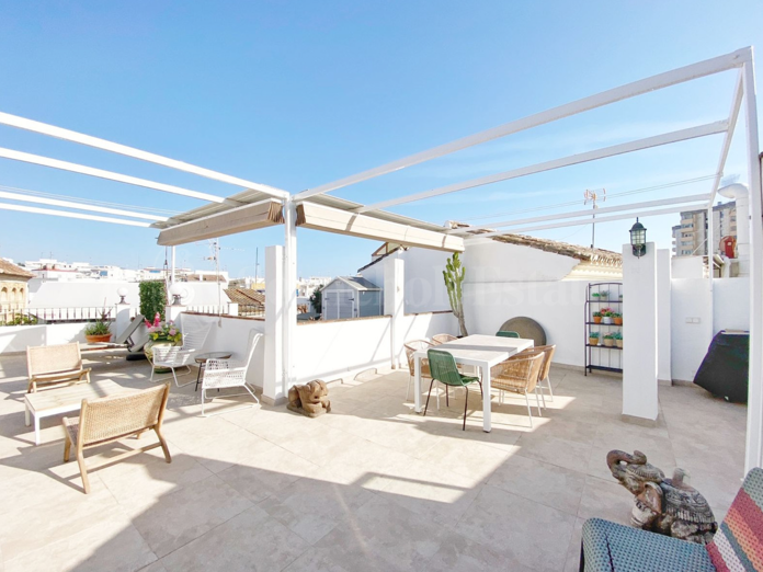 Elegant Historic Home with Terrace and Courtyard in the Heart of the Old Town