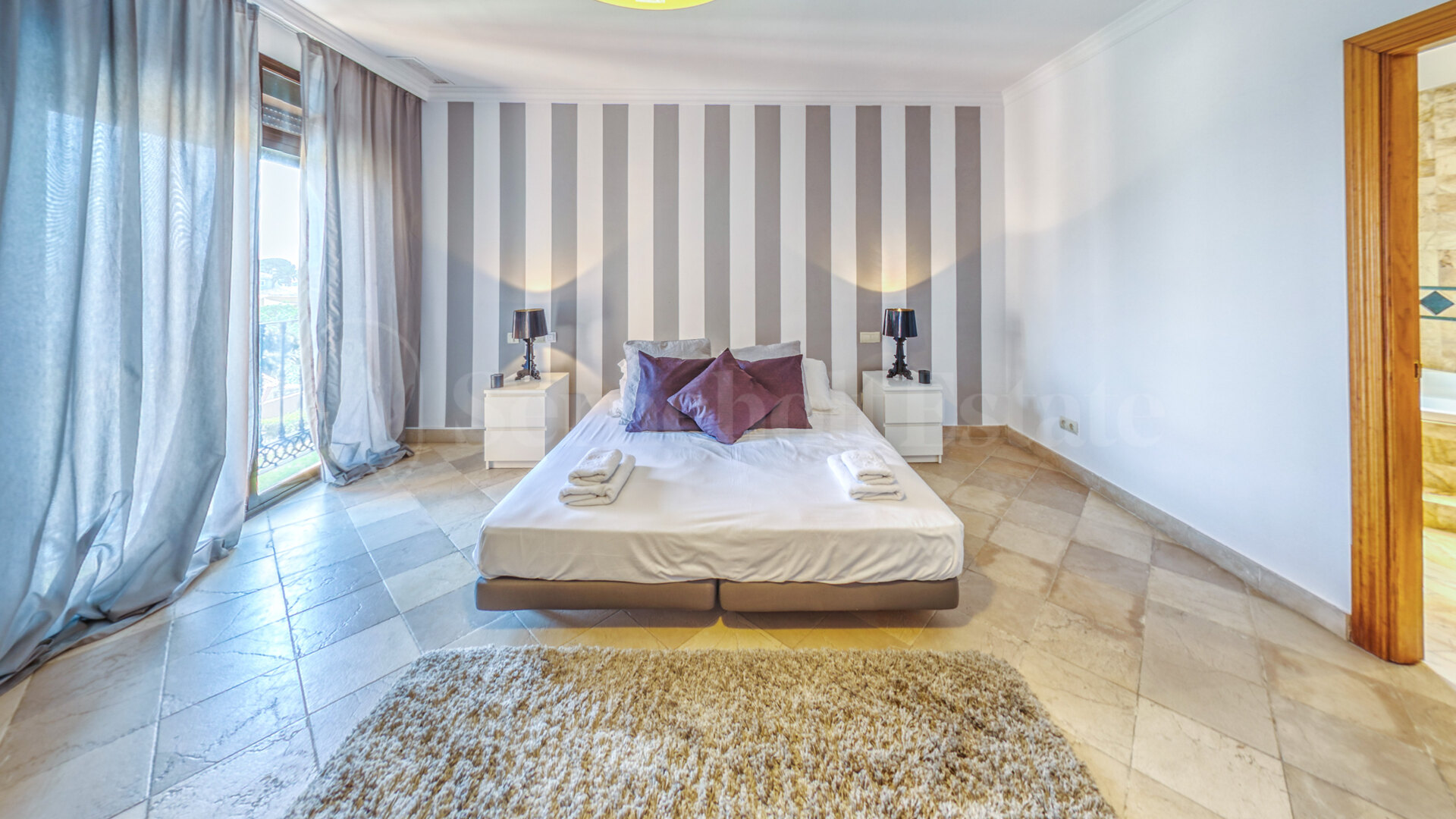 Apartment for sale in Estepona East, Estepona