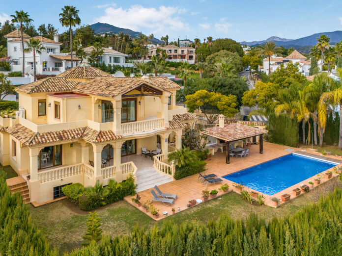 La Quinta Villa Offering Strong Investment and Renovation Potential