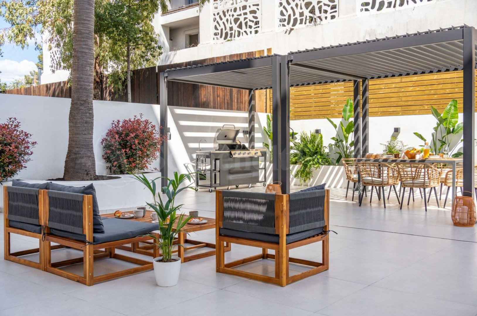 Apartment for sale in Nueva Andalucia, Marbella view