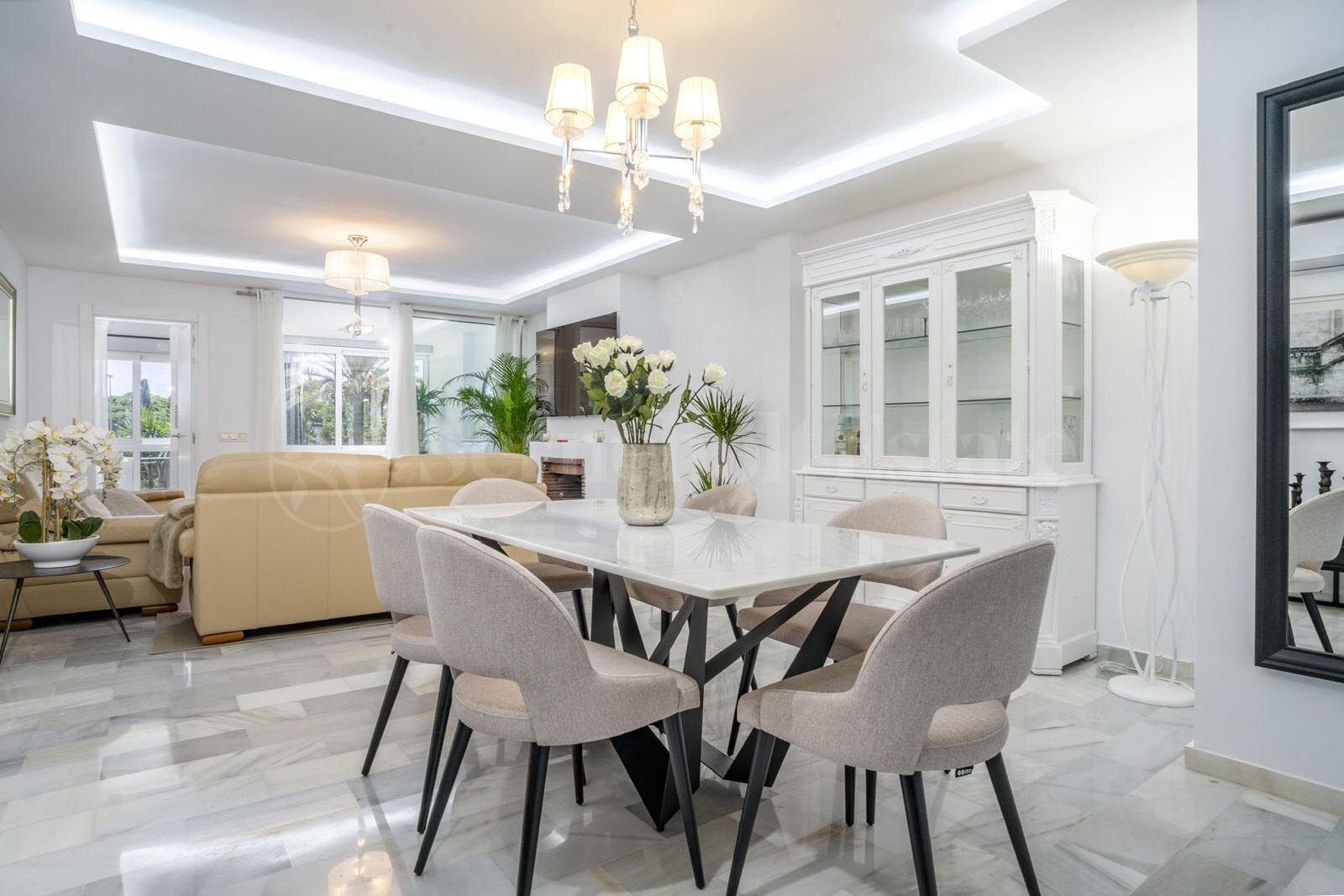 Apartment for sale in Nueva Andalucia, Marbella view