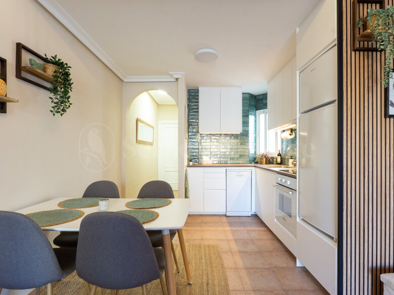 Recently renovated penthouse with one bedroom in Torrevieja – Close to the beach