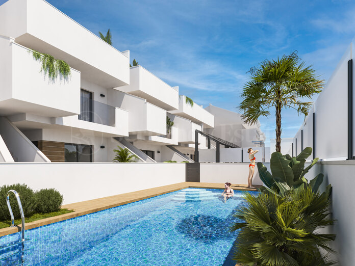 Modernes Bungalow mit drei Schlafzimmern im Erdgeschoss in San Pedro del Pinatar – Villas Joblán II