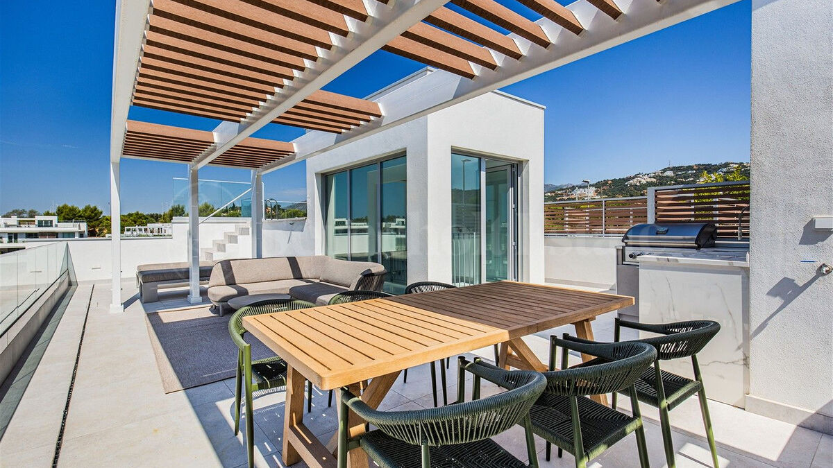 Luxury Penthouses for sale in Santa Clara, Marbella East