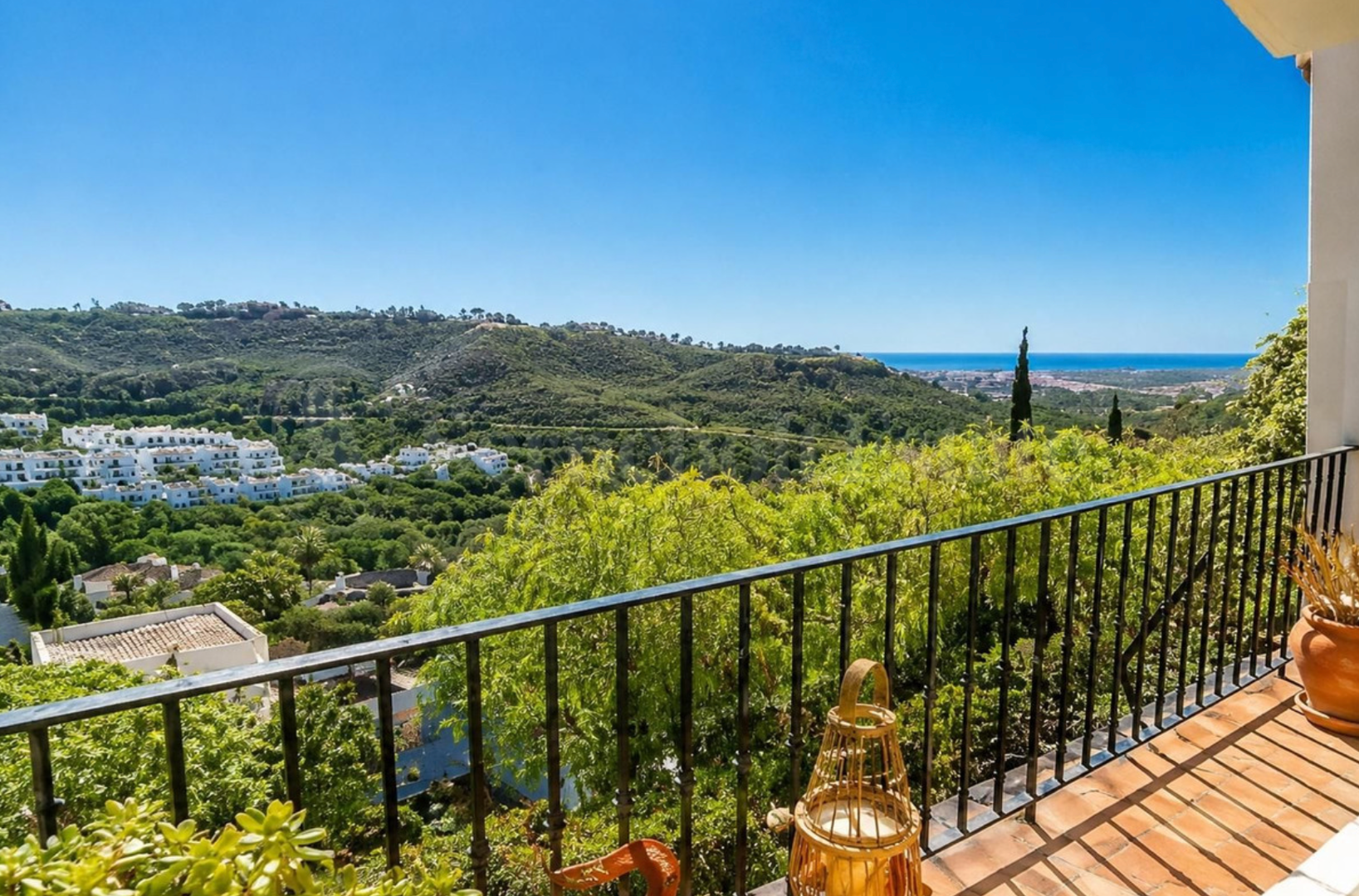 Apartment for sale in Benahavis, Benahavís