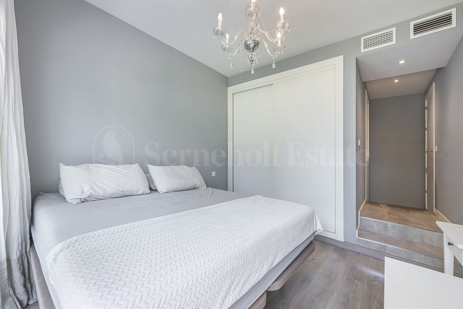 Apartment for sale in Nueva Andalucia, Marbella view