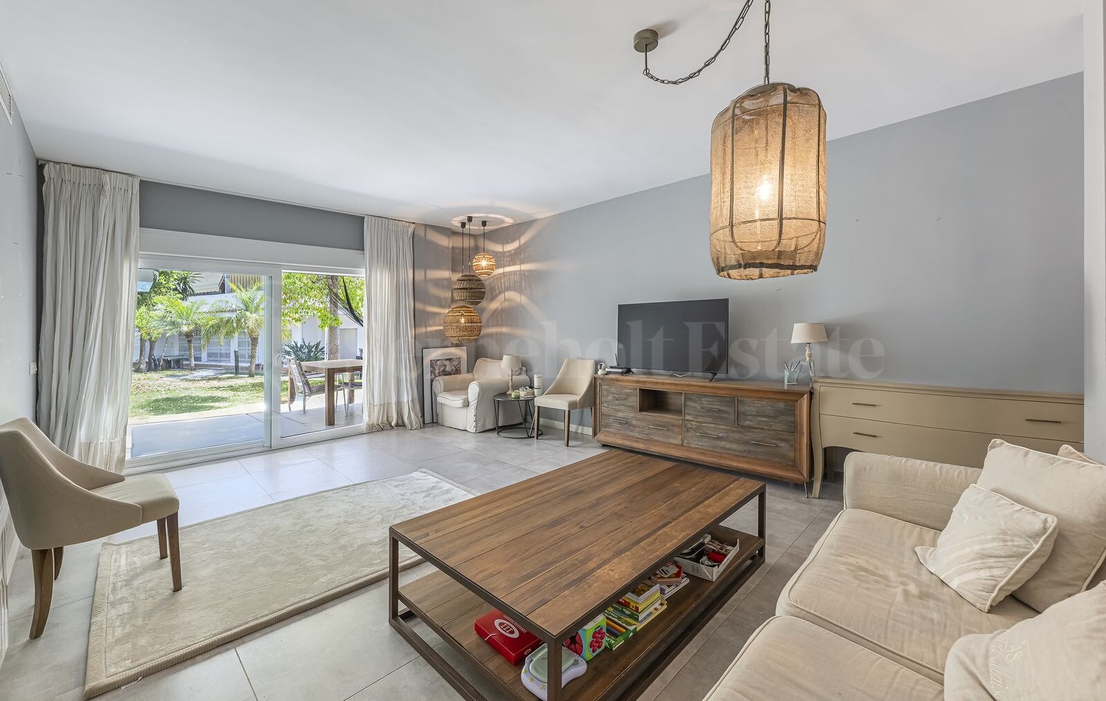 Apartment for sale in Nueva Andalucia, Marbella