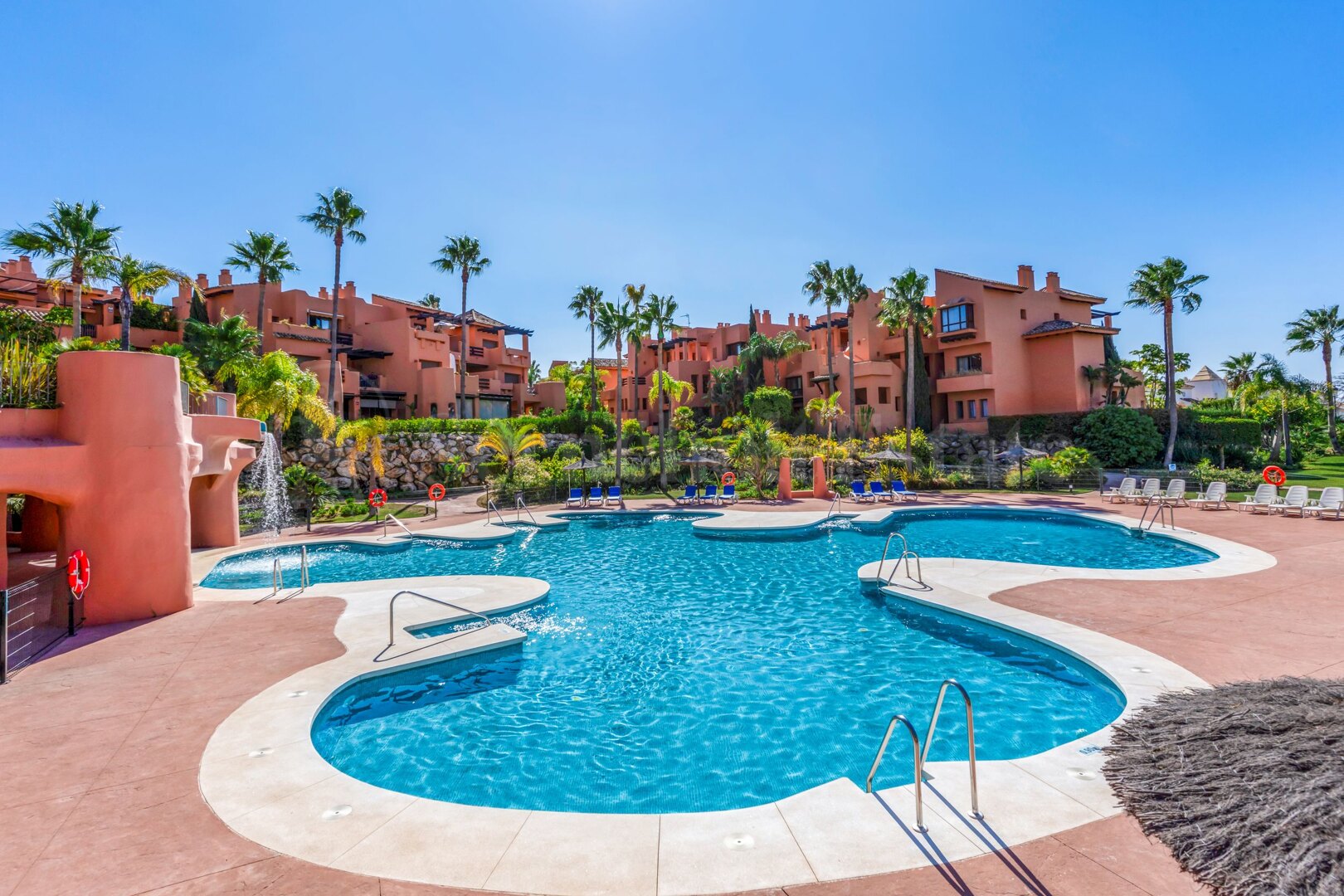 Apartment for rent in Estepona East, Estepona