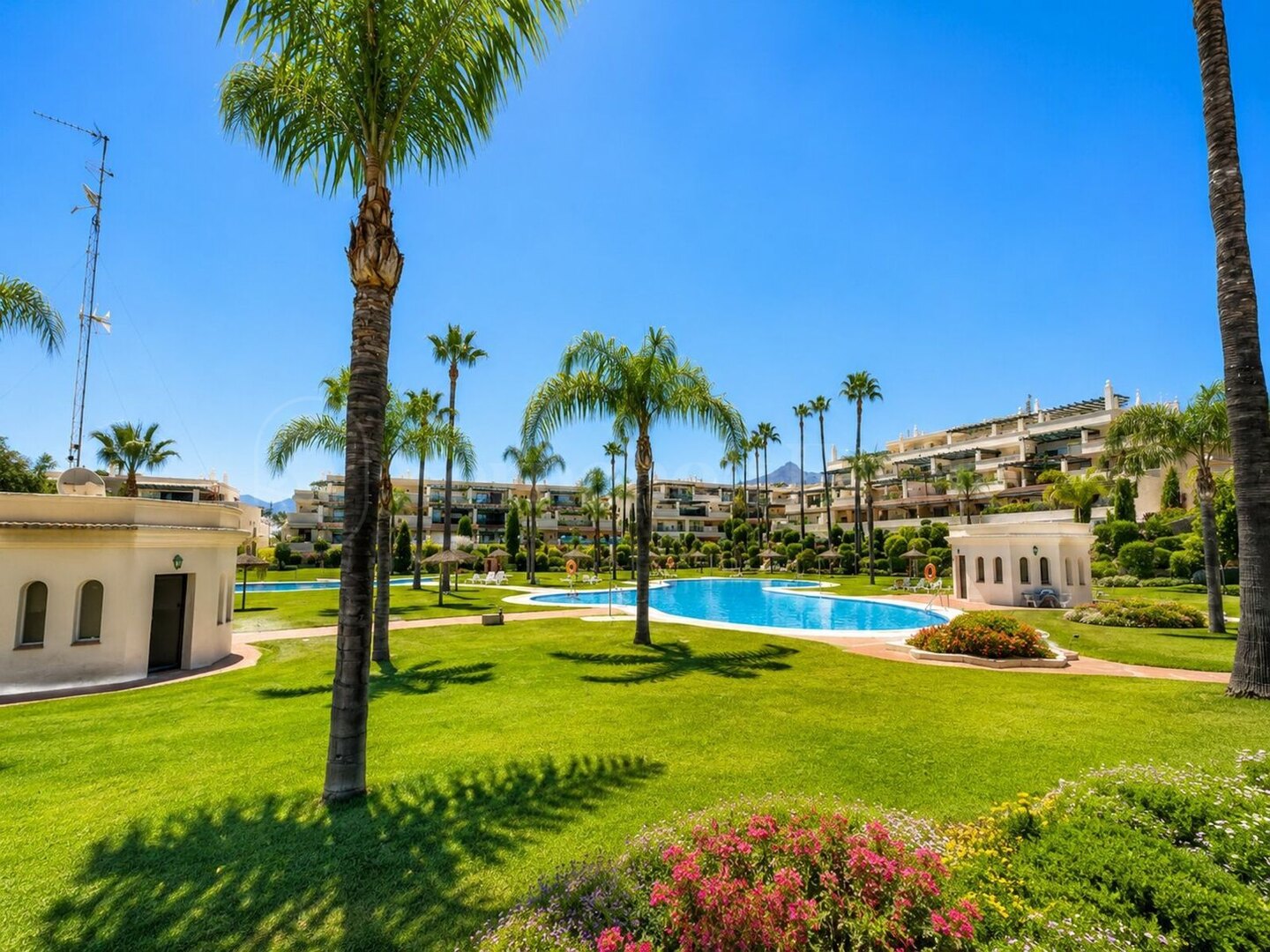 Apartment for sale in Nueva Andalucia, Marbella