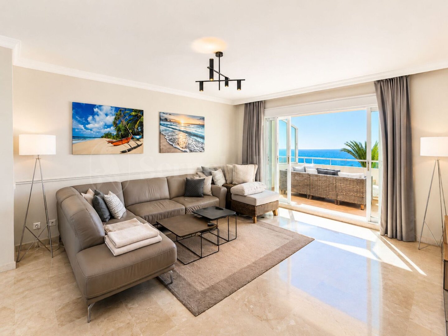 Apartment for sale in Estepona view