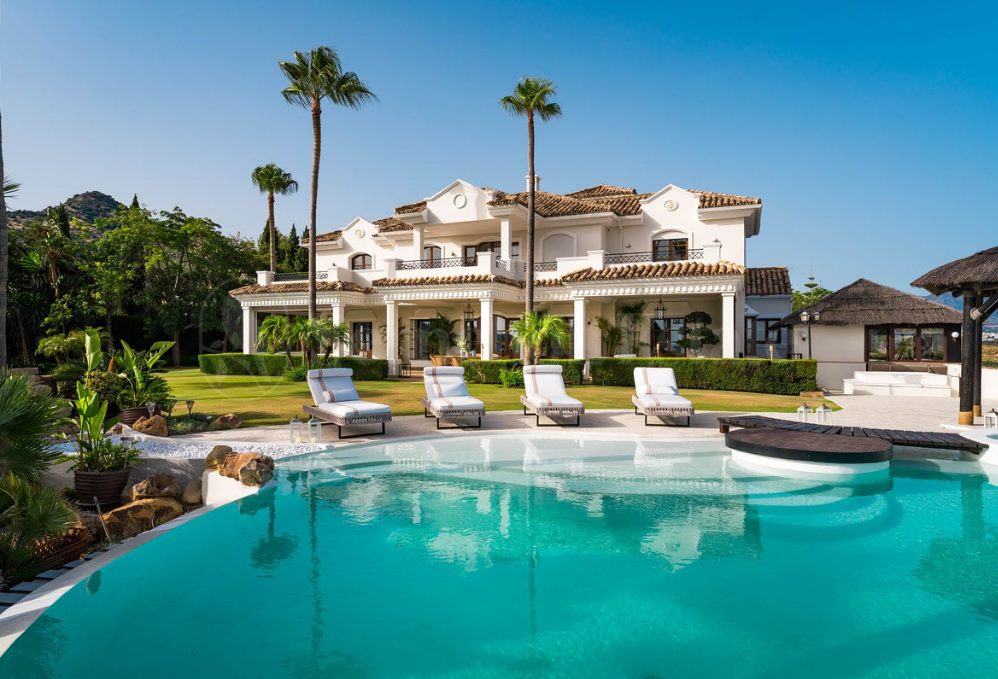 House for sale in Marbella Club Golf Resort, Benahavís view