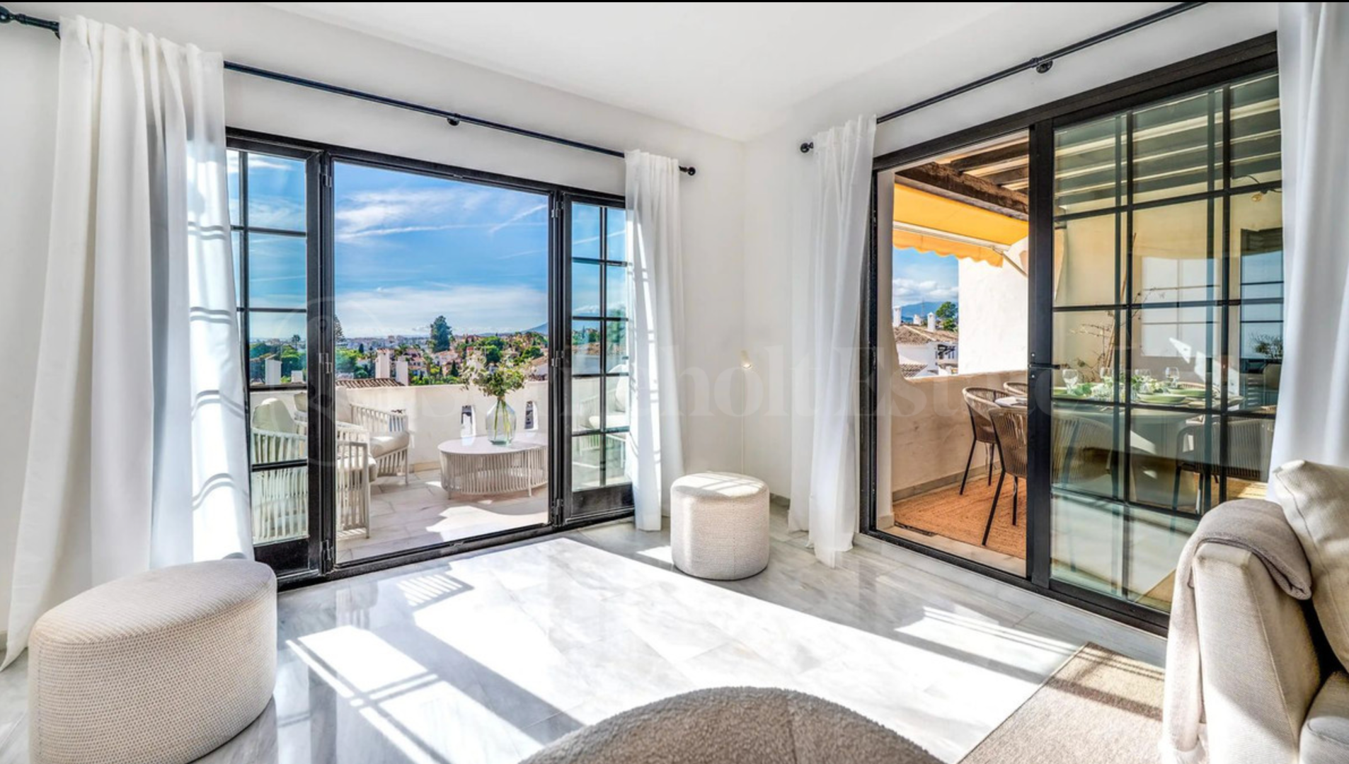 Apartment for sale in Nueva Andalucia, Marbella view