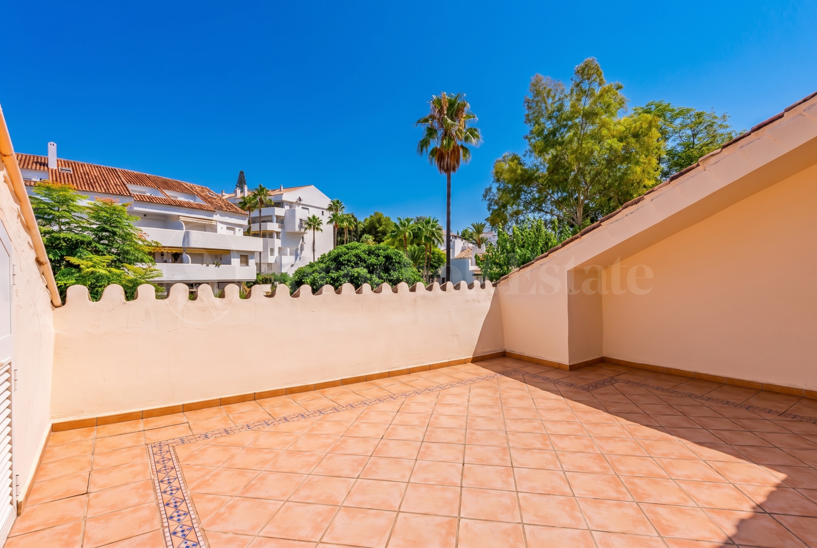 Apartment for sale in Nueva Andalucia, Marbella