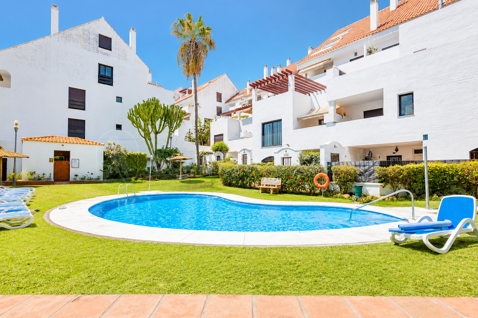 Apartment for sale in Nueva Andalucia, Marbella view